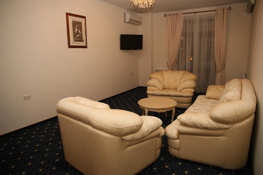 Kleopatra Vip Hotel Kamianets-Podilskyi Quarto foto